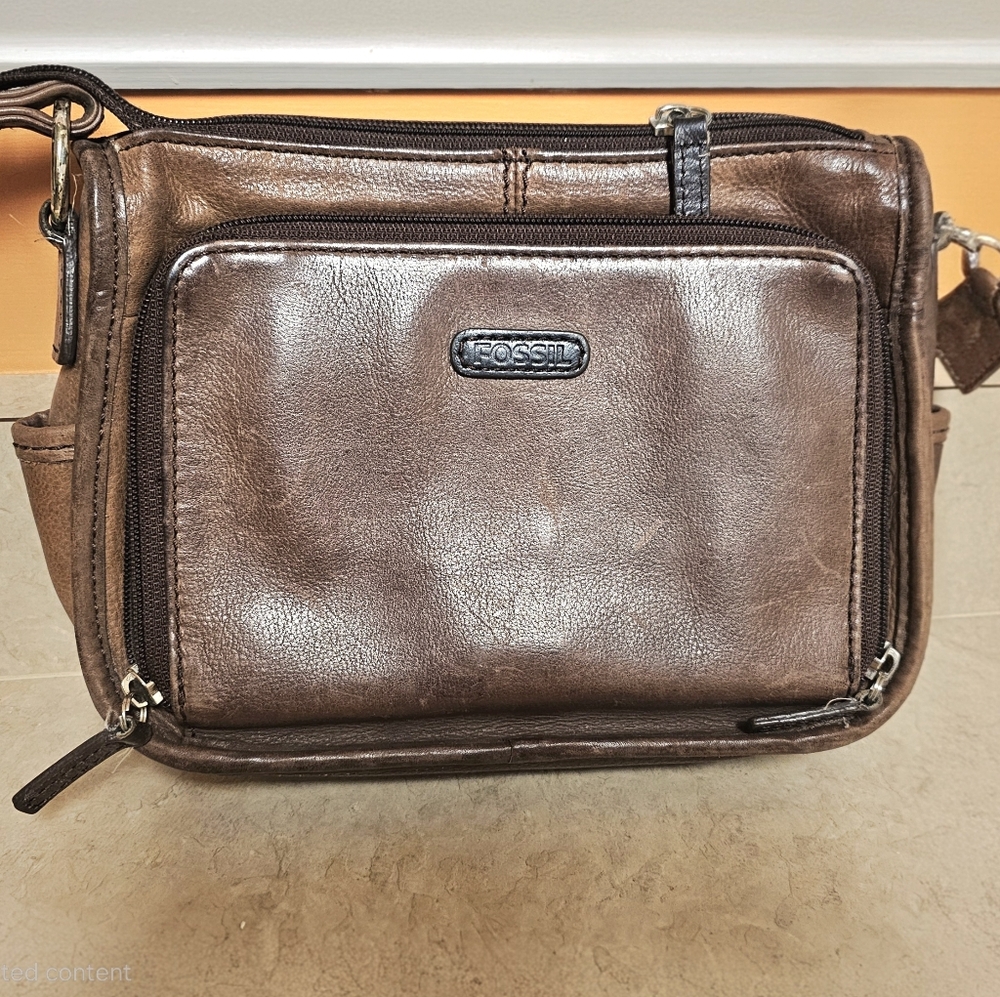 Fossil Chestnut Brown Leather Purse